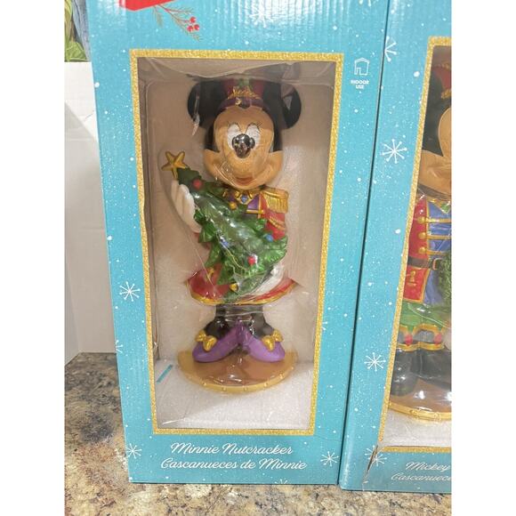 Disney 15-in Mickey and Minnie Mouse Nutcracker Decoration NIB - Picture 7 of 8